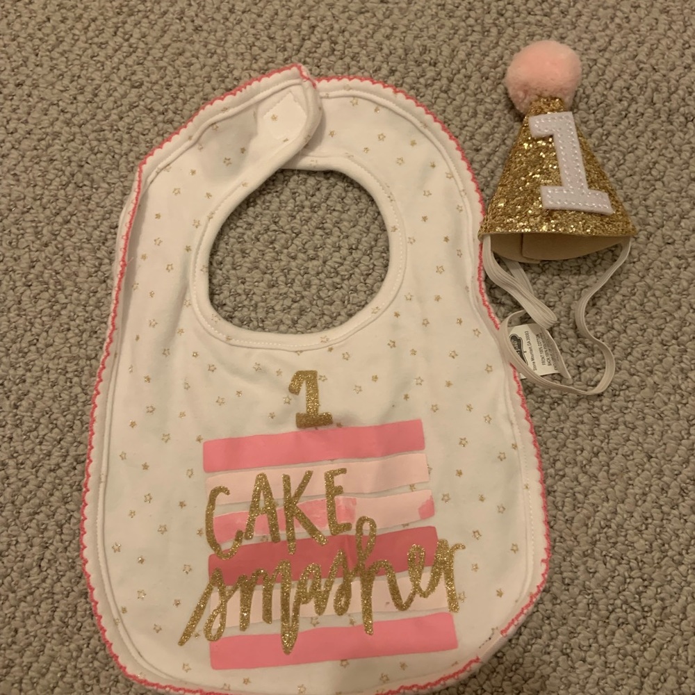 Girl one year old hat and cake smashing bib